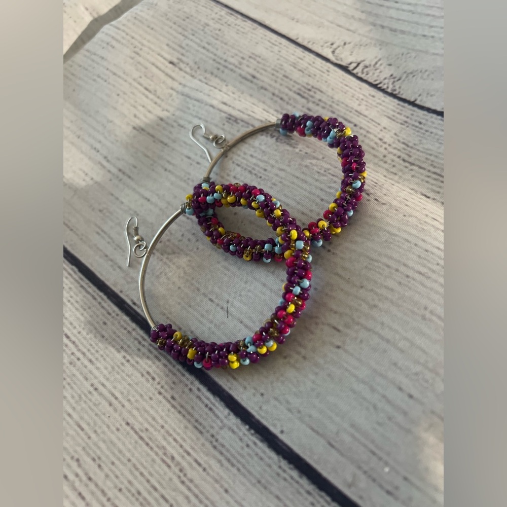 Colorful Beaded Small Hoop Fishhook Dangle Earrings💜💙🩷💛NEW without tags!
